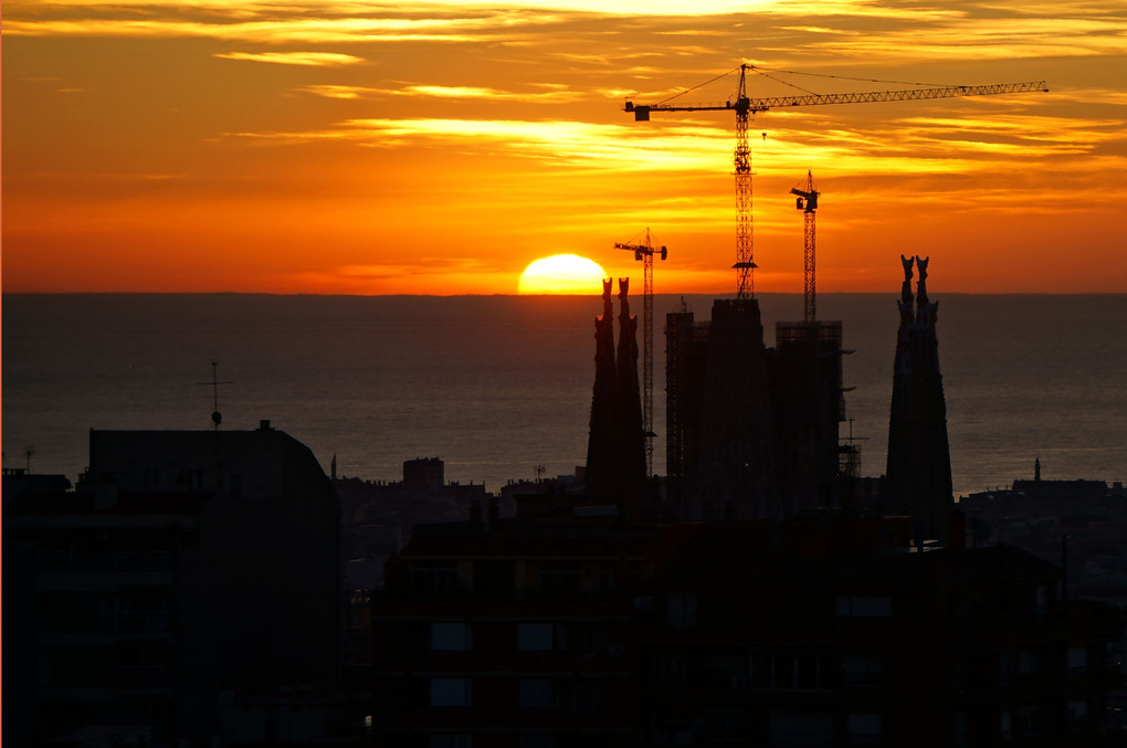 バルセロナの夜明け