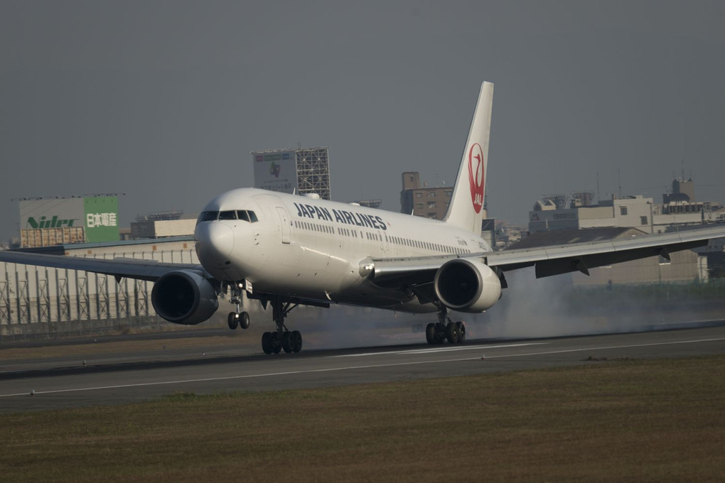 Landing on Itami Airport