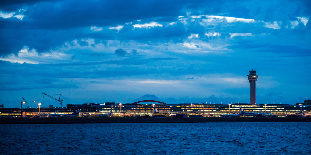 洋上の羽田空港