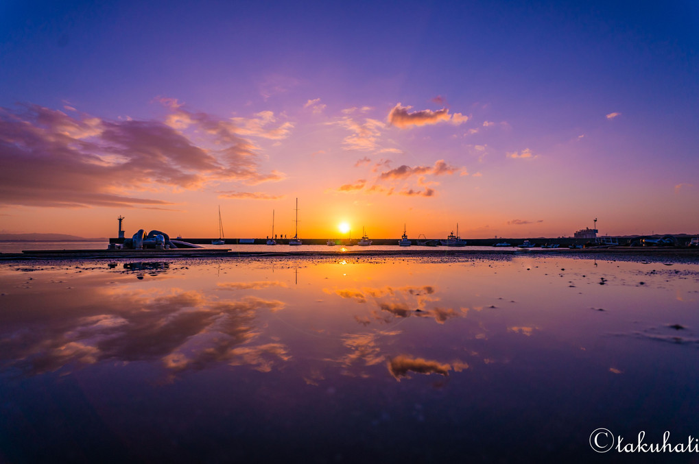 Reflection First Sunrise !!～水たまりに映る初日の出～