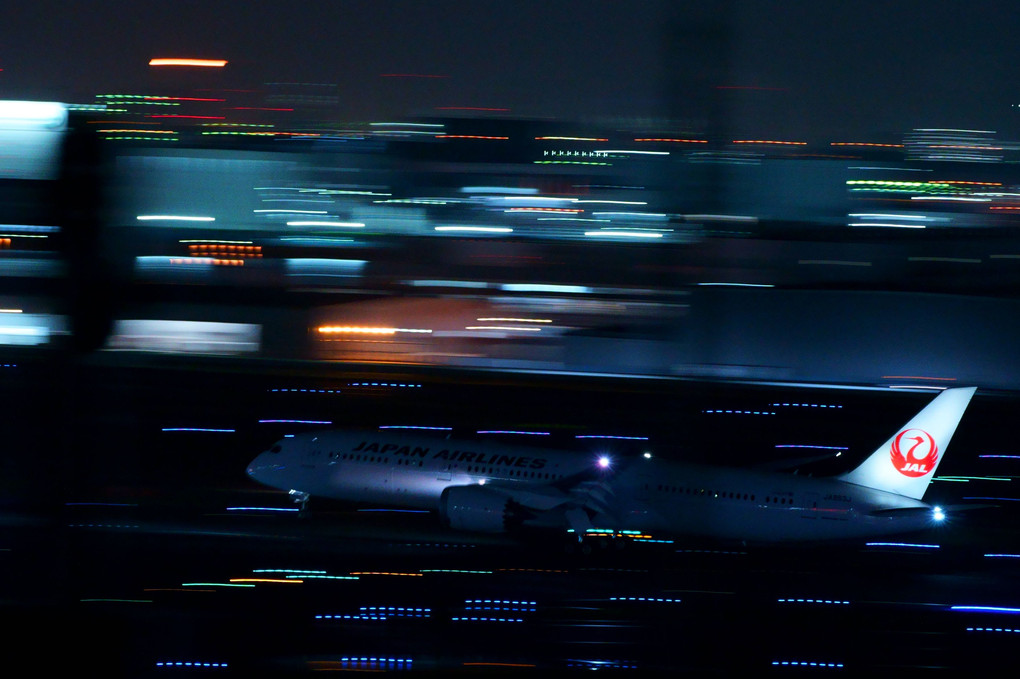 夜の流し撮り＠羽田空港