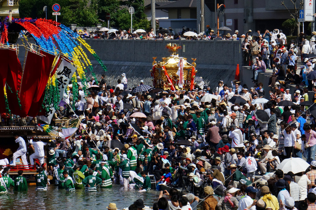 川渡り神幸祭