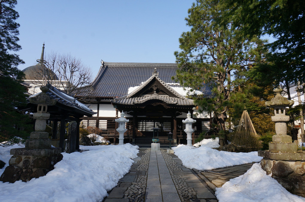 仙台お散歩　その1　～勾当台公園・輪王寺～