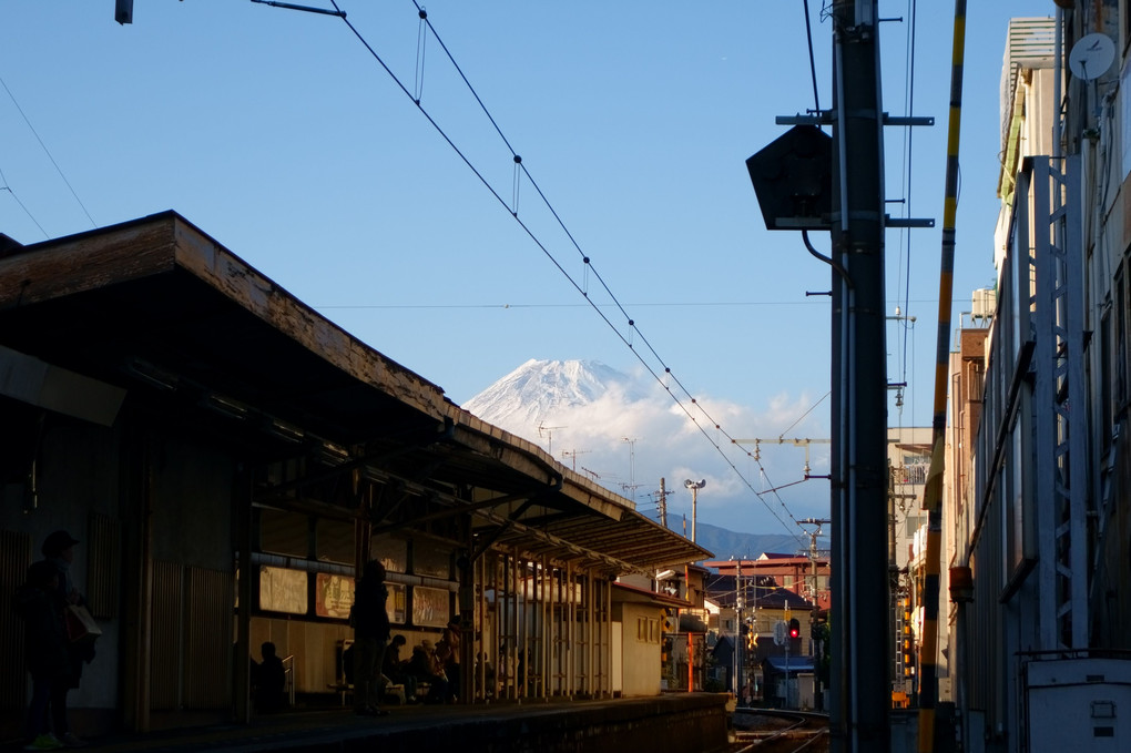 駅舎からの富士見
