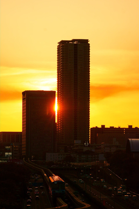 千里の夕陽とモノレール　#大阪モノレール#