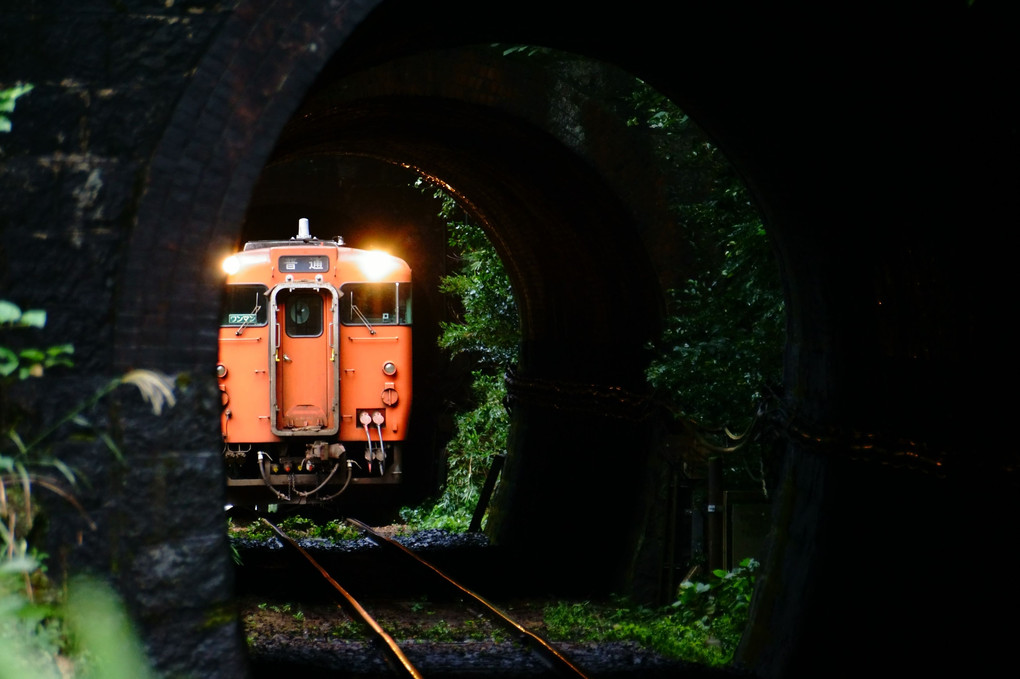 芸備線の短い３連トンネル