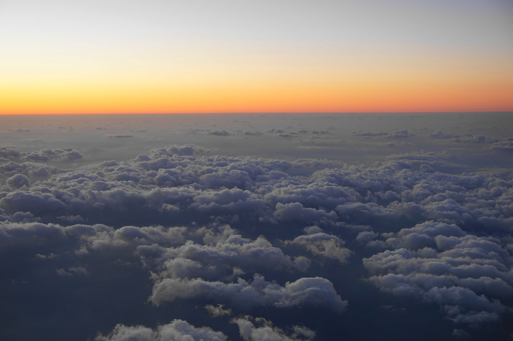 雲の上の夕景