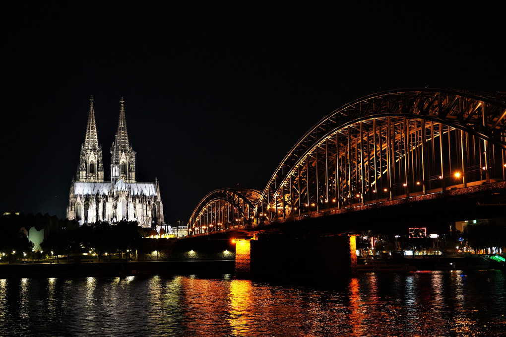 ドイツ旅行に行ってきました。10　ケルン大聖堂夜景