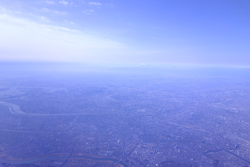 札幌に向かう飛行機の窓から
