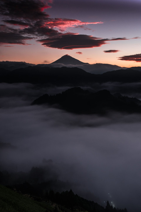 吊るし雲と富士山