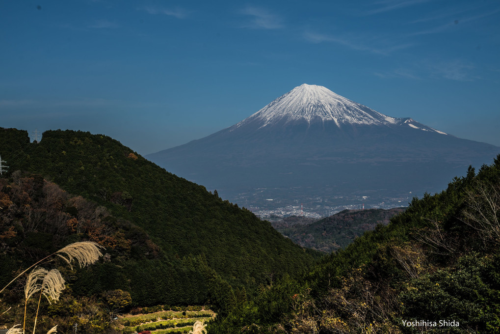 富士山と切通し