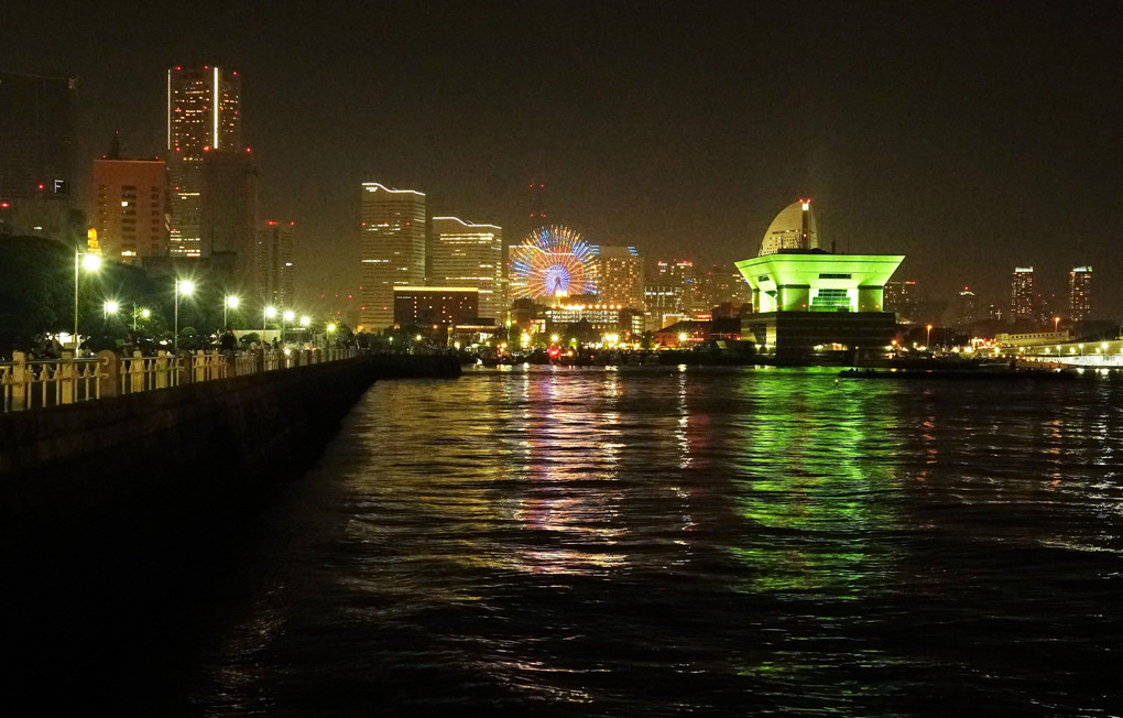 横濱夜港