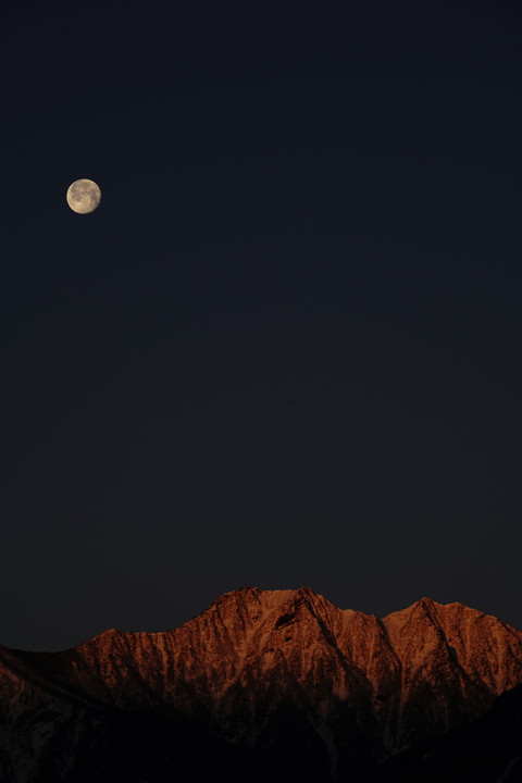 月と紅八が岳