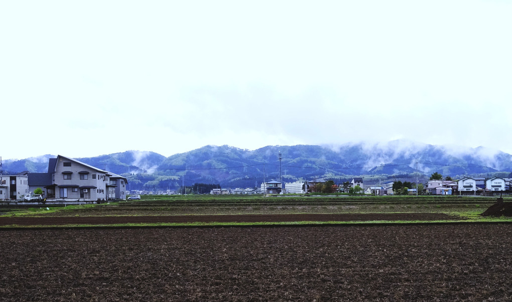 山から煙