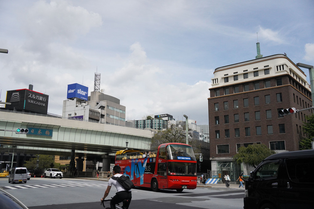お江戸日本橋を通るSKY BUS TOKYO