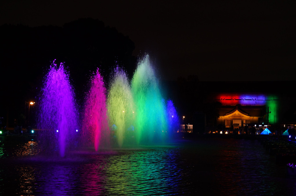 ライトアップされた上野公園噴水広場