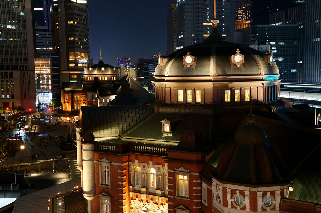夜の東京駅舎