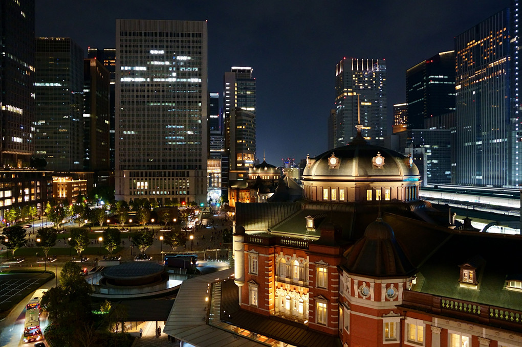 夜の東京駅舎