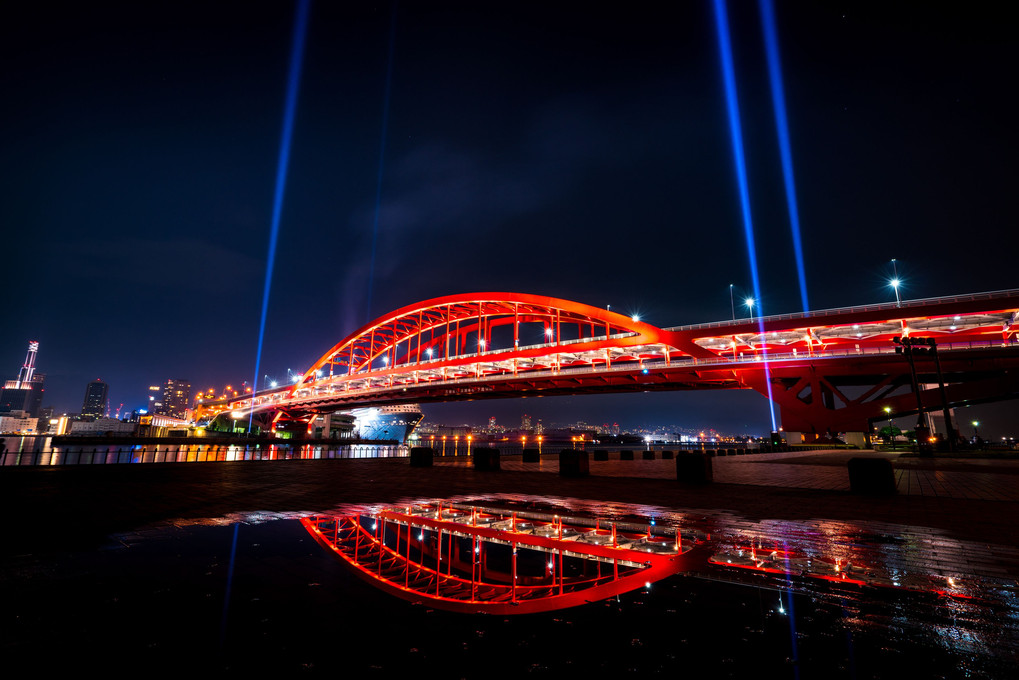 神戸大橋の水鏡