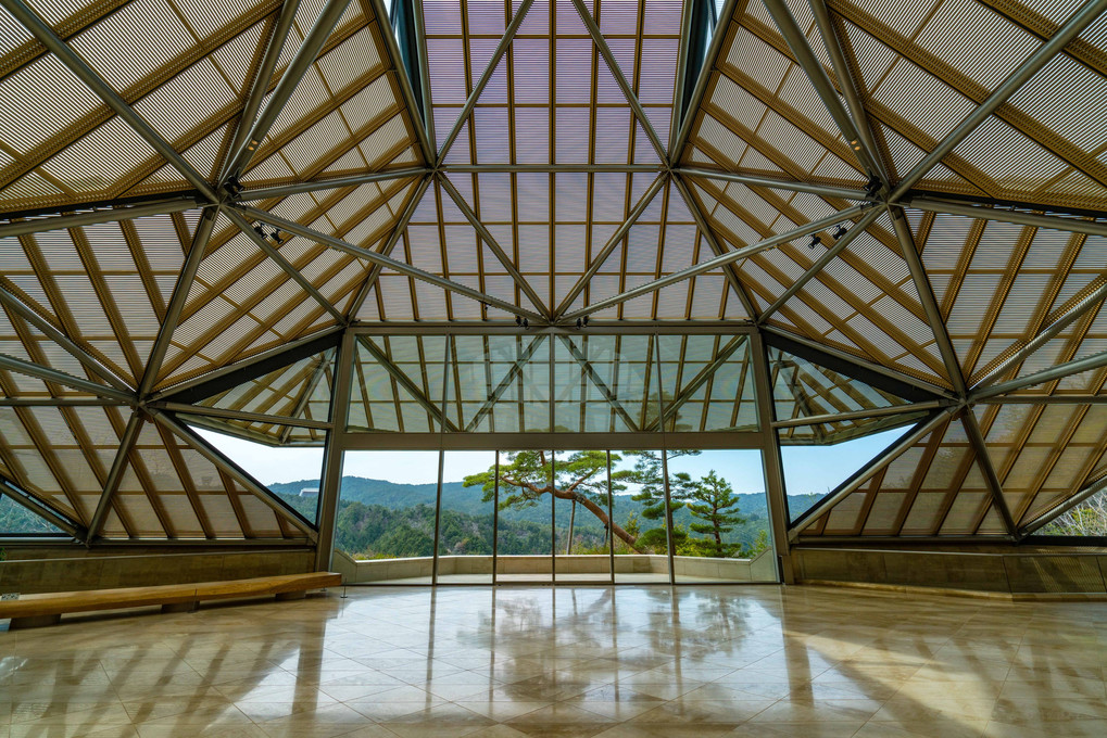 春色のMIHO MUSEUM