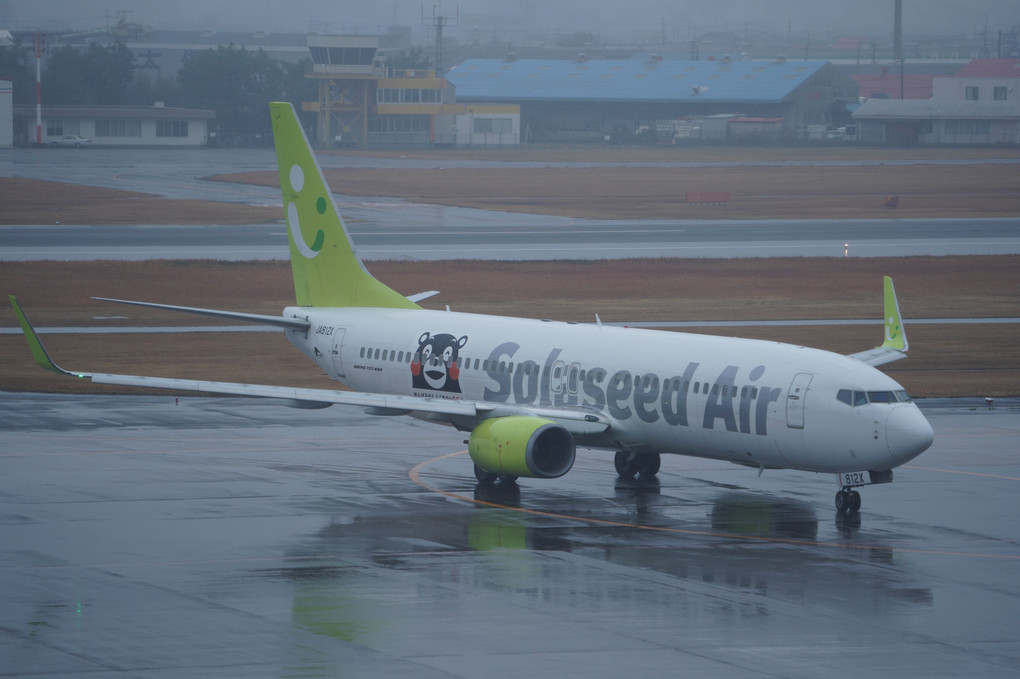 雨天の離着陸、９、宮崎空港。