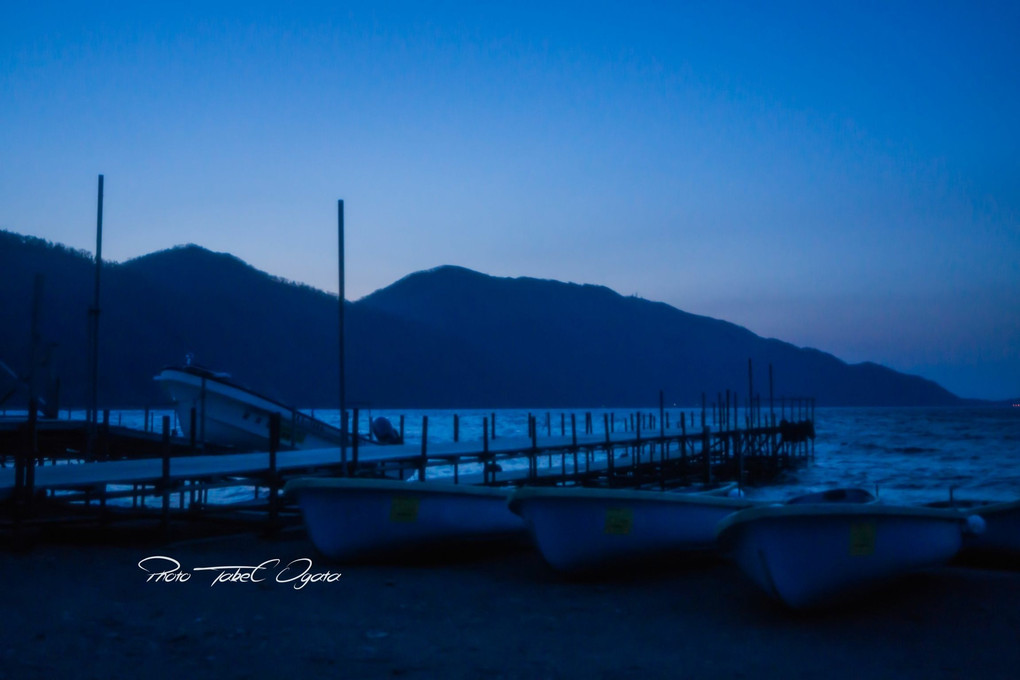 Bluehour～夜明け前の桟橋～