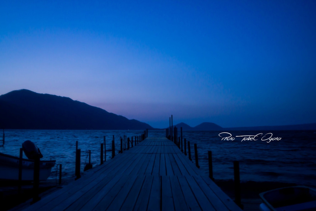 Bluehour～夜明け前の桟橋～