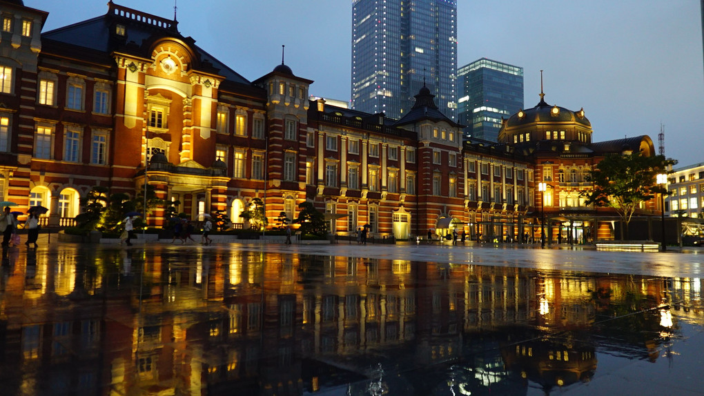 東京駅：英国伝統建築/浮かぶベネチアの香り_430万画素の世界