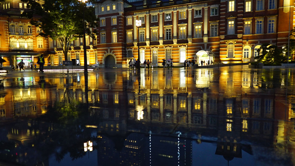 東京駅：英国伝統建築/浮かぶベネチアの香り_430万画素の世界