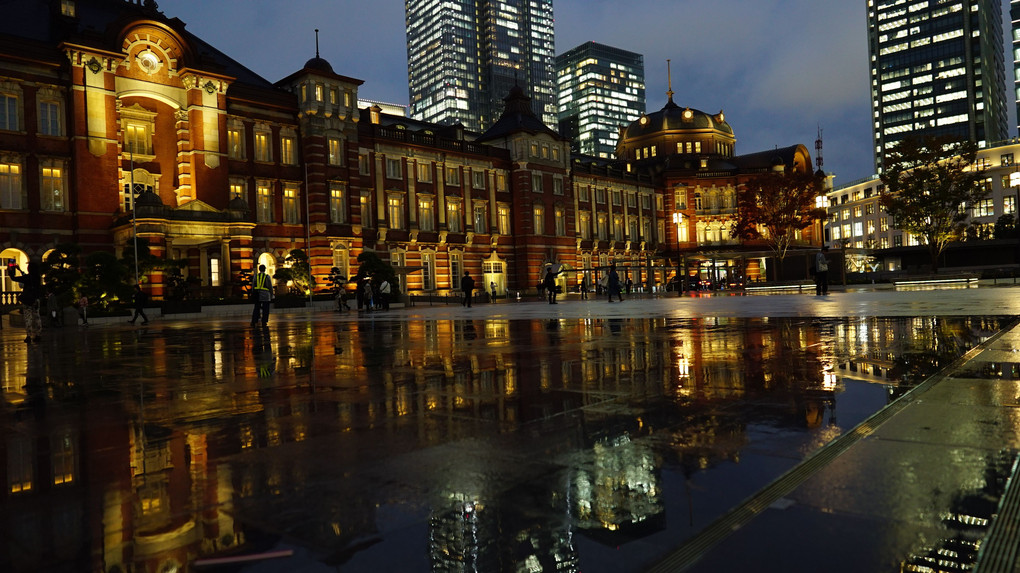 東京駅：英国伝統建築/浮かぶベネチアの香り_晩秋の雨:マエストロ御礼