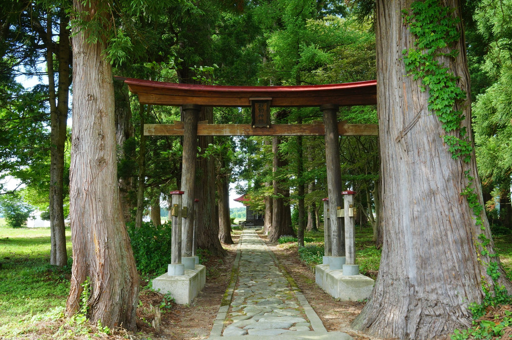 石動神社(いするぎじんじゃ)