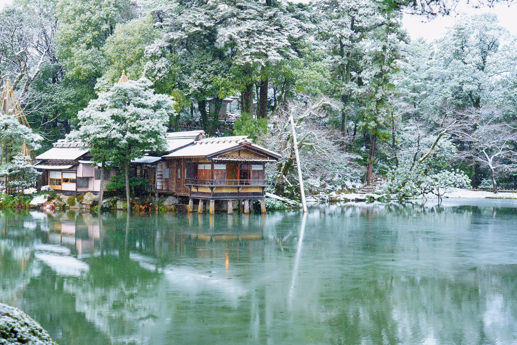 兼六園内橋亭