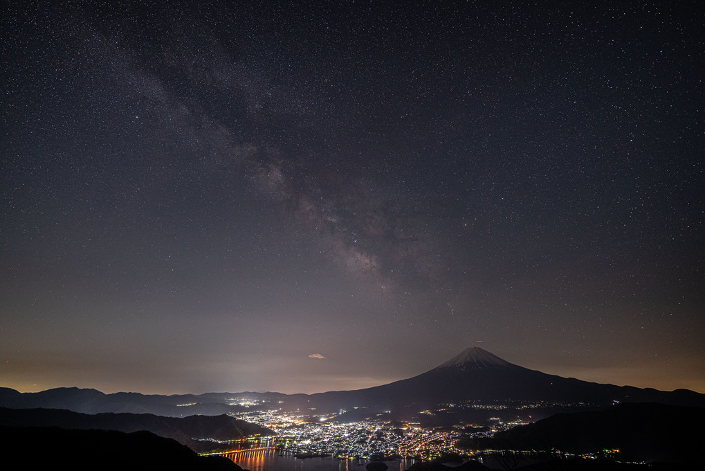 天の川と富士