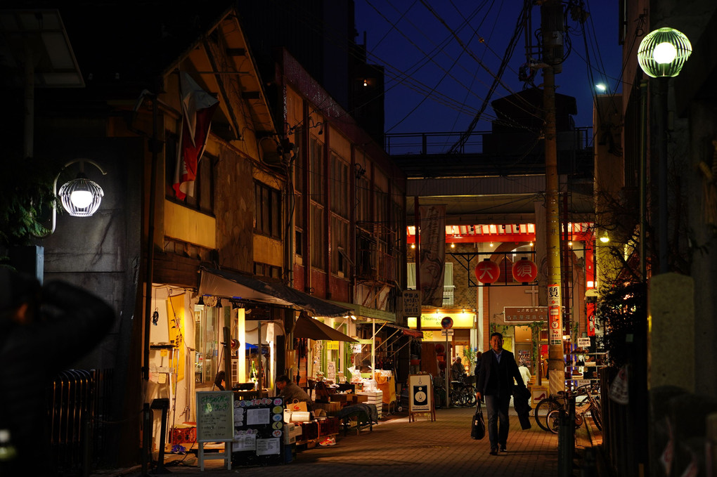 井川拓也先生の写真講座　大須商店街で夕景スナップ撮影