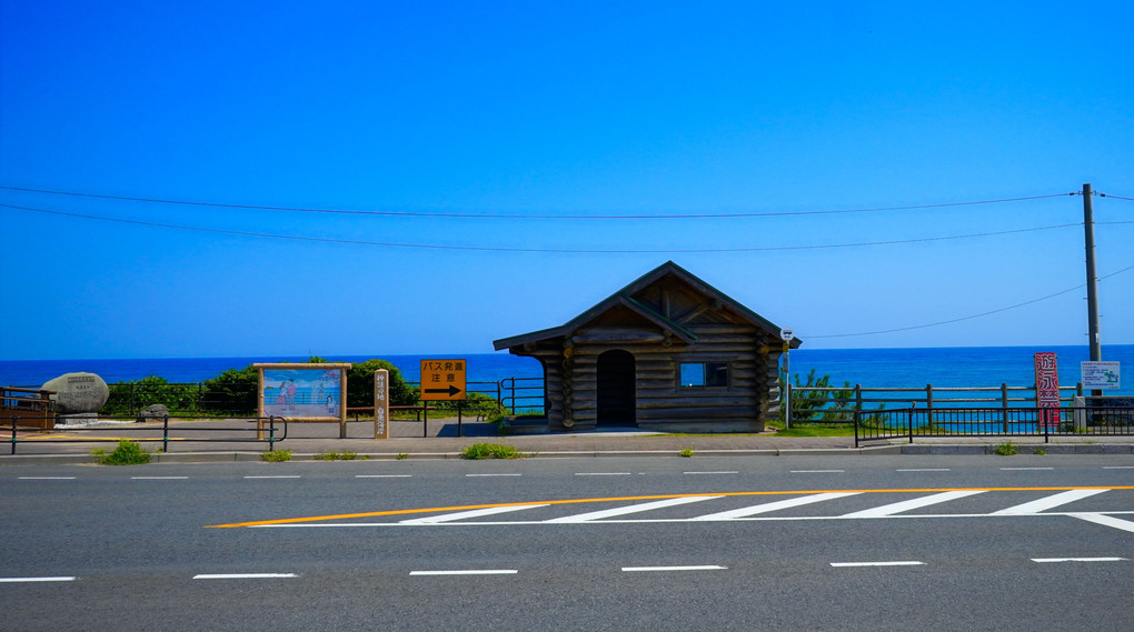海辺のバス停