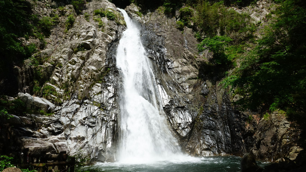 布引の滝 五本松かくれ滝