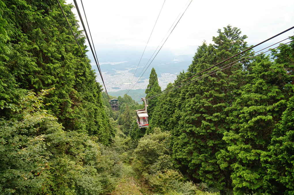 比叡山から八瀬方面に下るロープウェー
