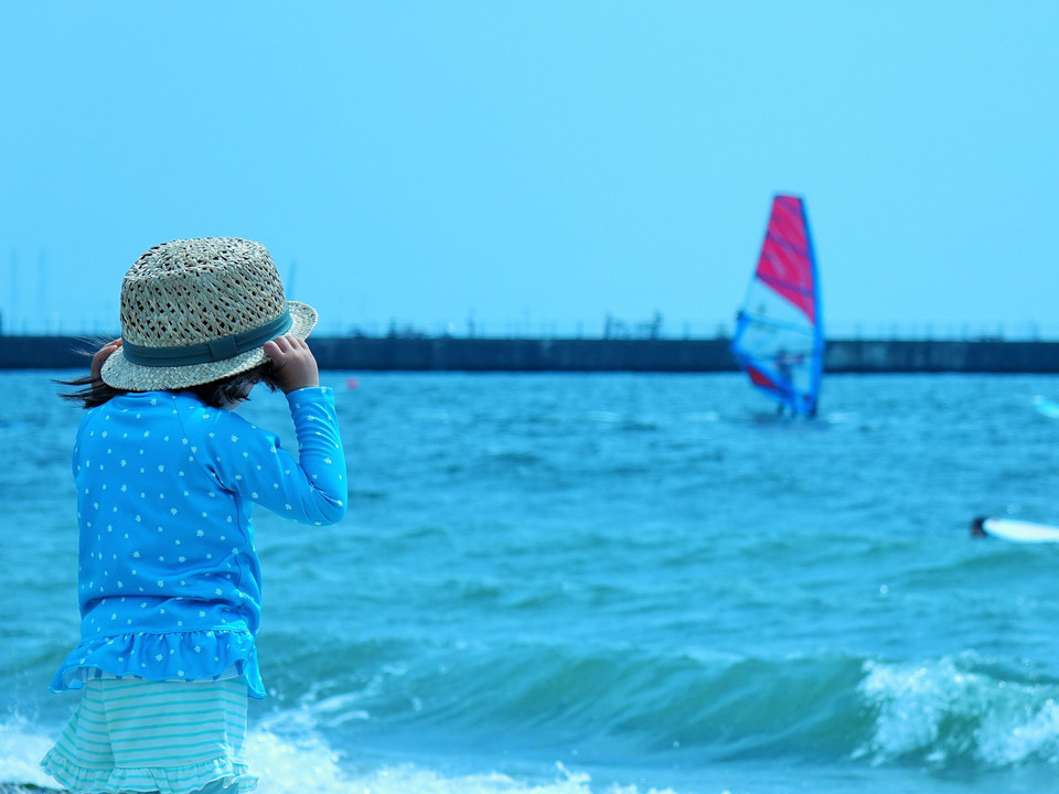 Blowing in the sea breeze　５月の海で（８枚組）