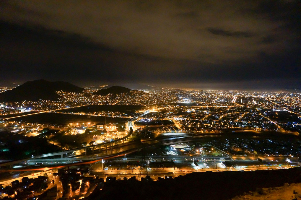 ペルーの首都リマの夜景