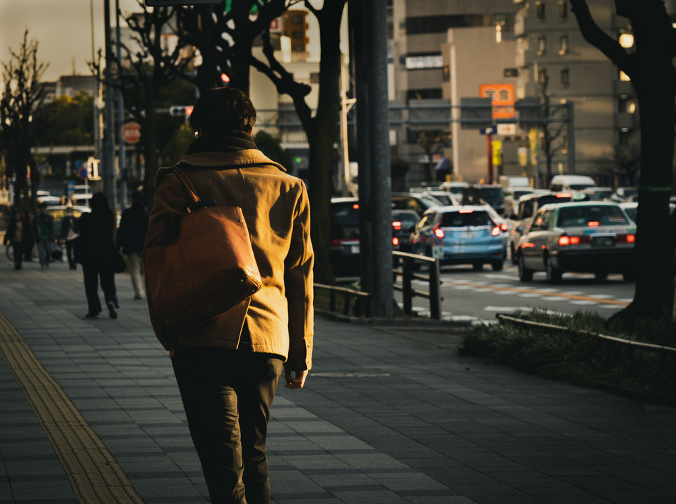 家路につく