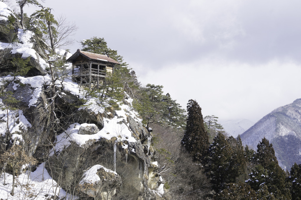 冬の山寺