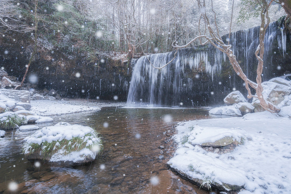 鍋ヶ滝の雪景色