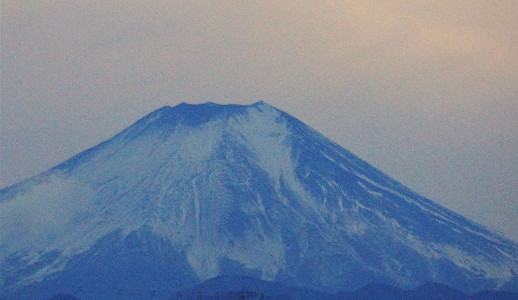 雪が少ない富士山
