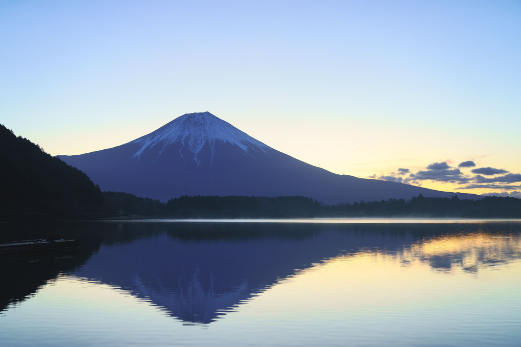 田貫湖からの富士山　朝日