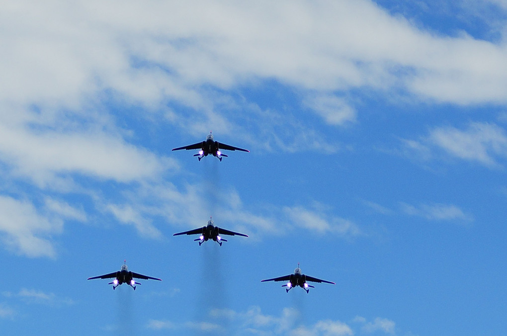 T-4 航過飛行 ～ブルーインパルスじゃないよ～