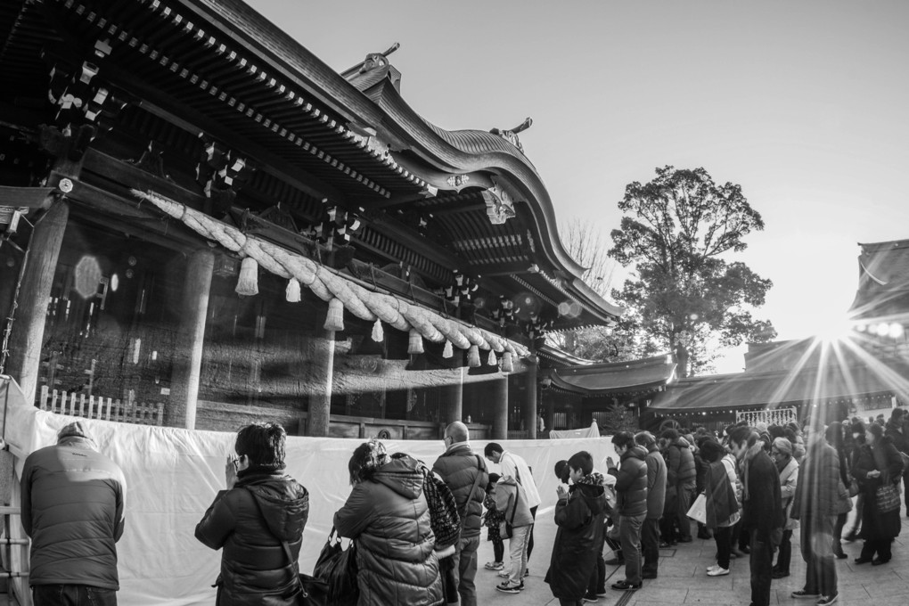 相模國一之宮・寒川神社　初日の出に祈る