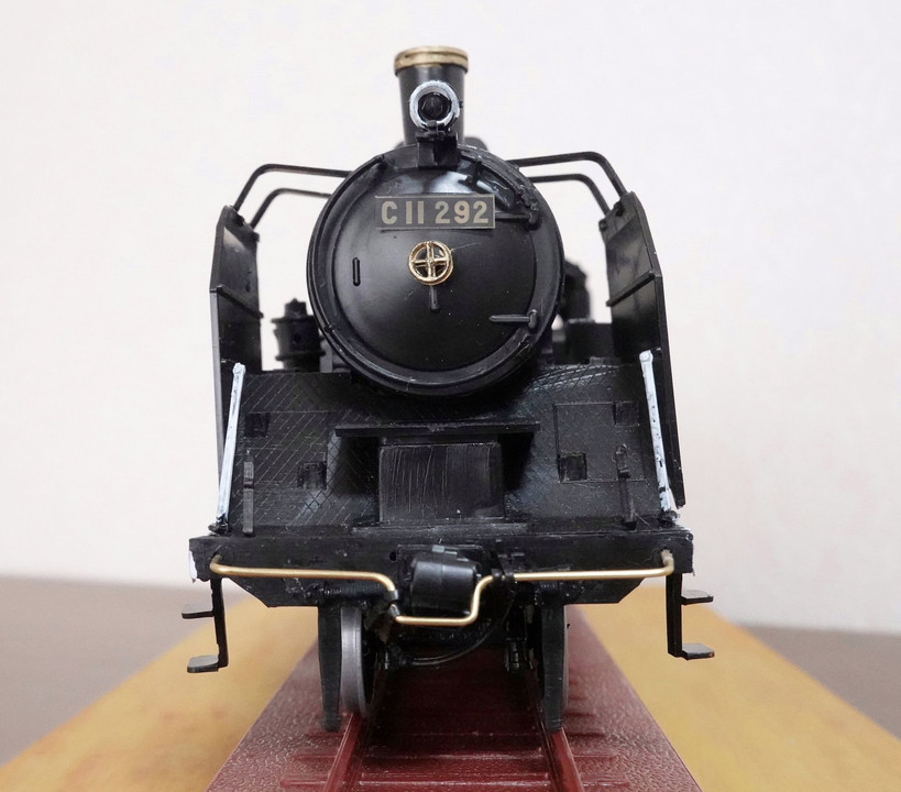 「蒸気機関車CⅡ292」のプラモデルが完成しました。