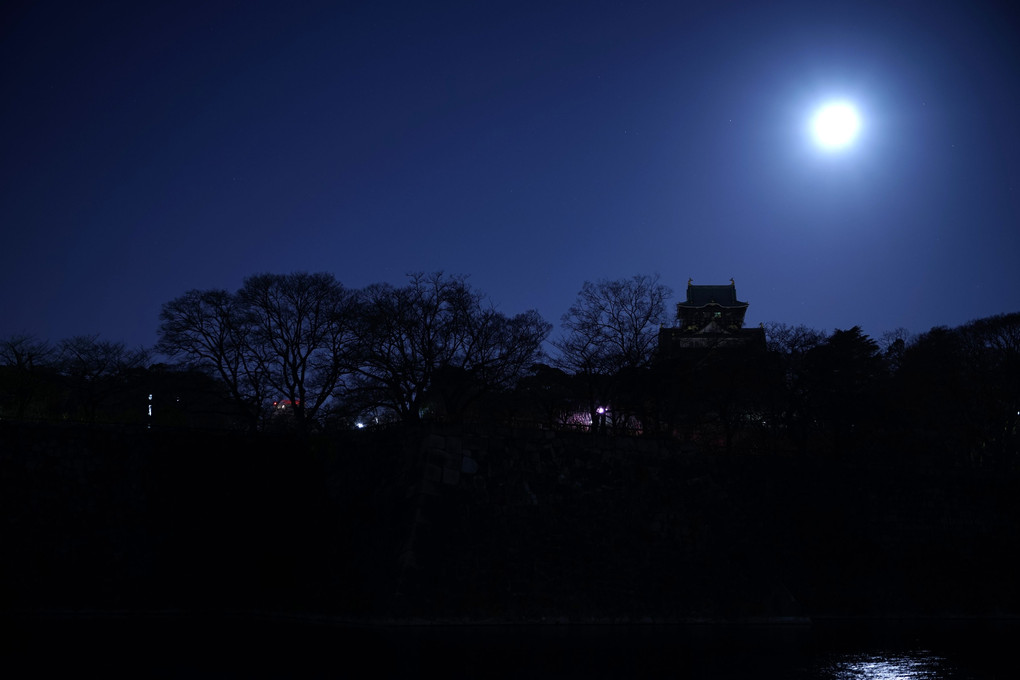 月と城　スーパームーン＠大阪城