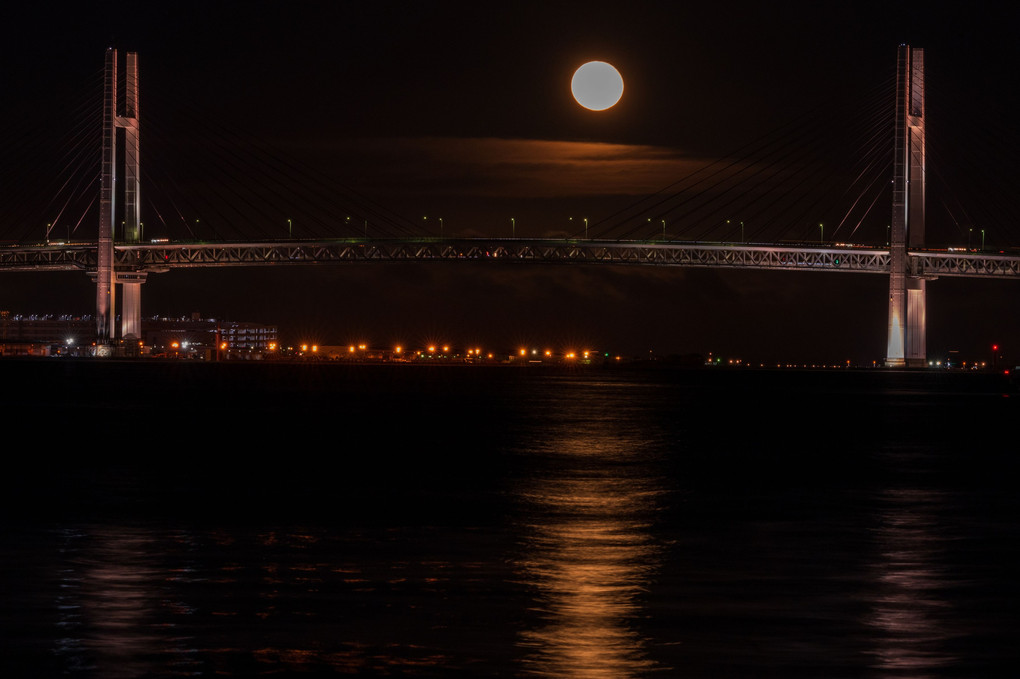 Moonrise＠Yokohama Bay Bridge