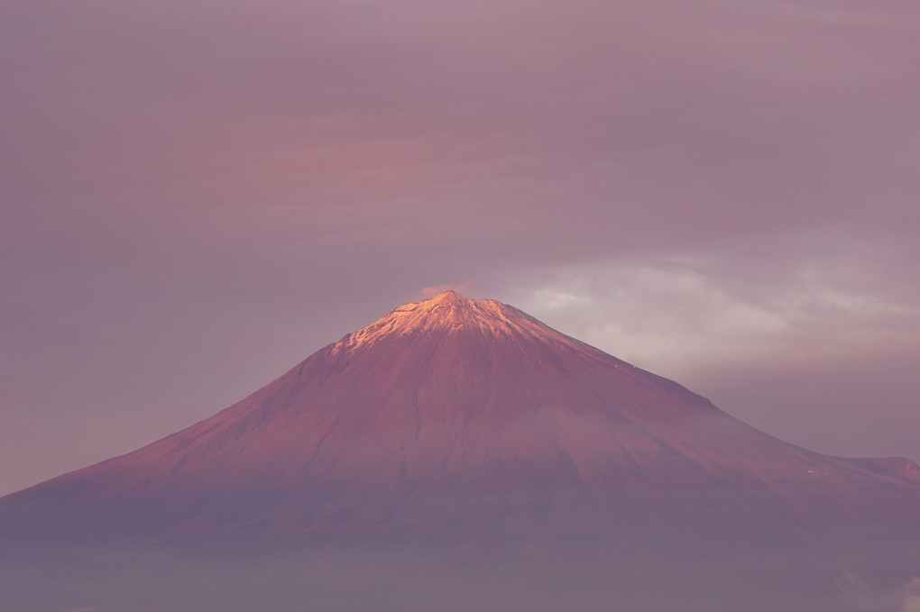雪が少し増量～夕焼け富士山